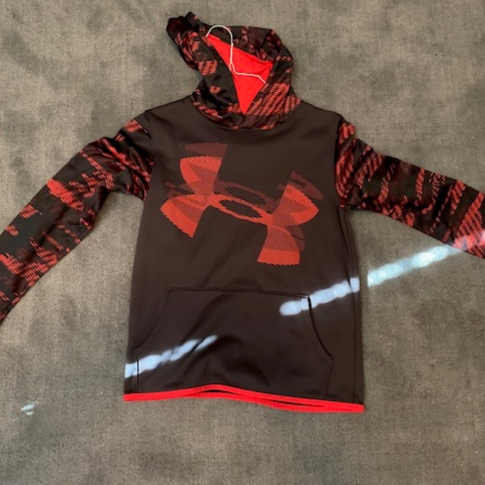 Under Armour Sweatshirt